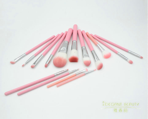 草莓视频APP官网能用美妆蛋清洗液洗吗？